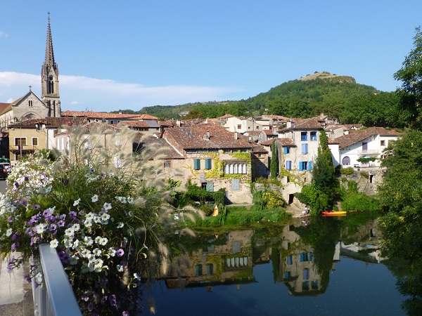 Saint-Antonin - photo by Clive Booth